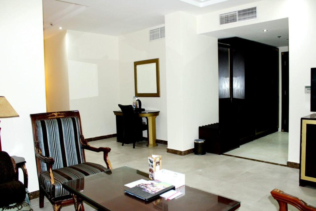 Tourist Hotel Doha Kültér fotó