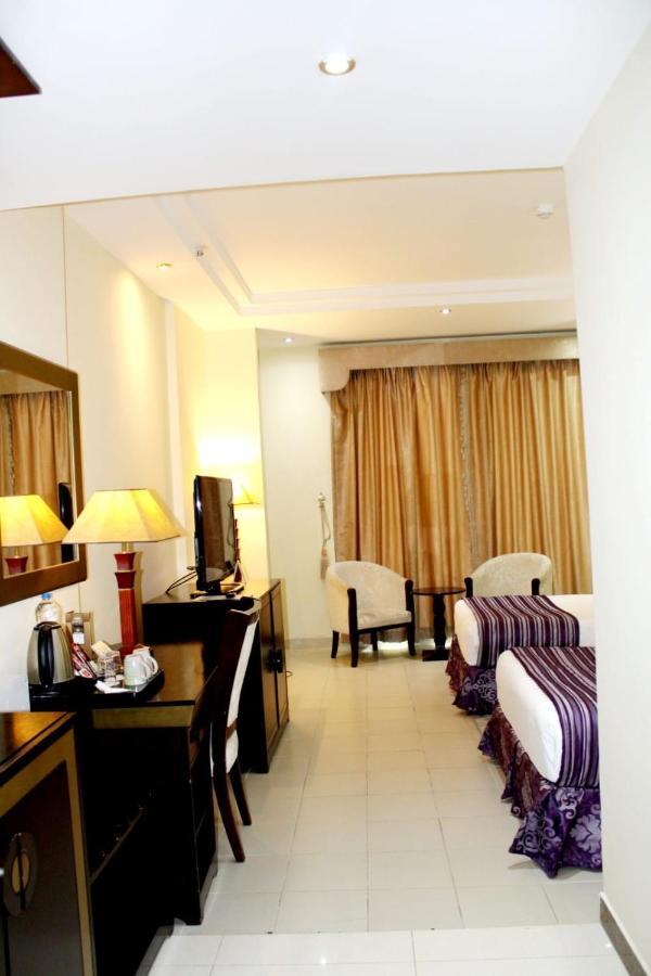 Tourist Hotel Doha Kültér fotó