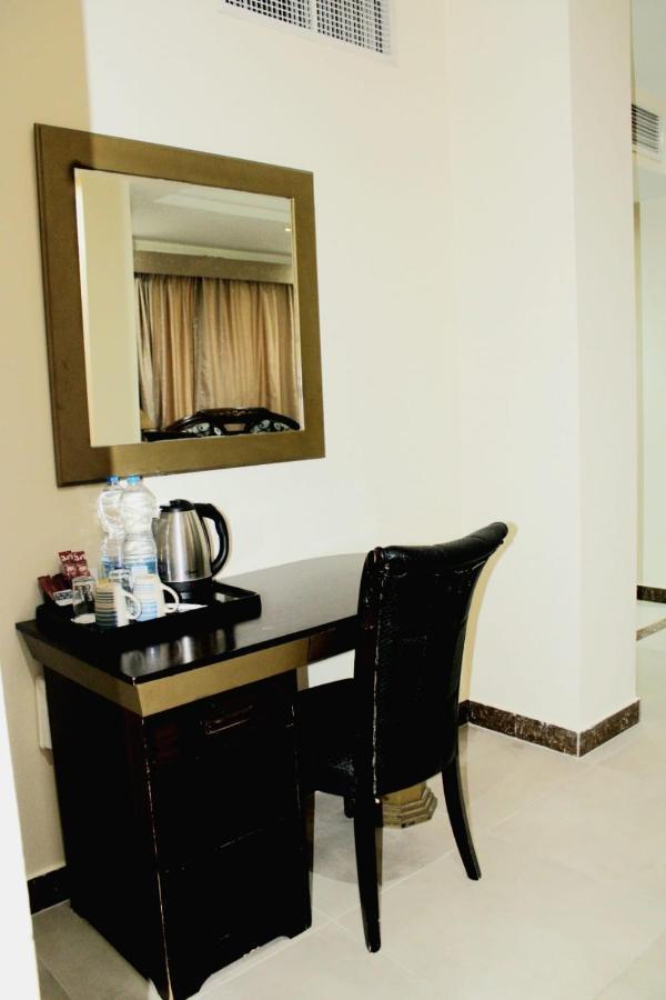 Tourist Hotel Doha Kültér fotó