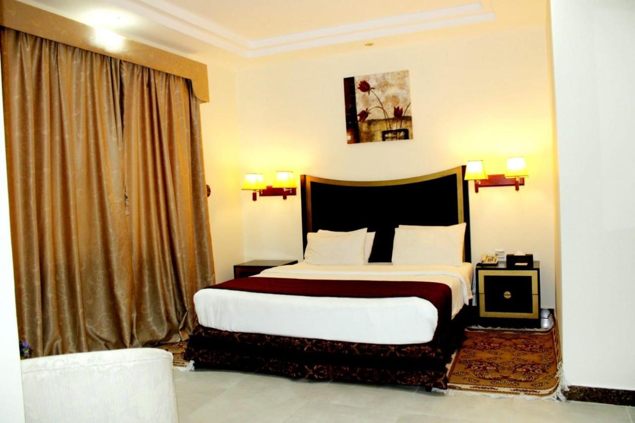 Tourist Hotel Doha Kültér fotó