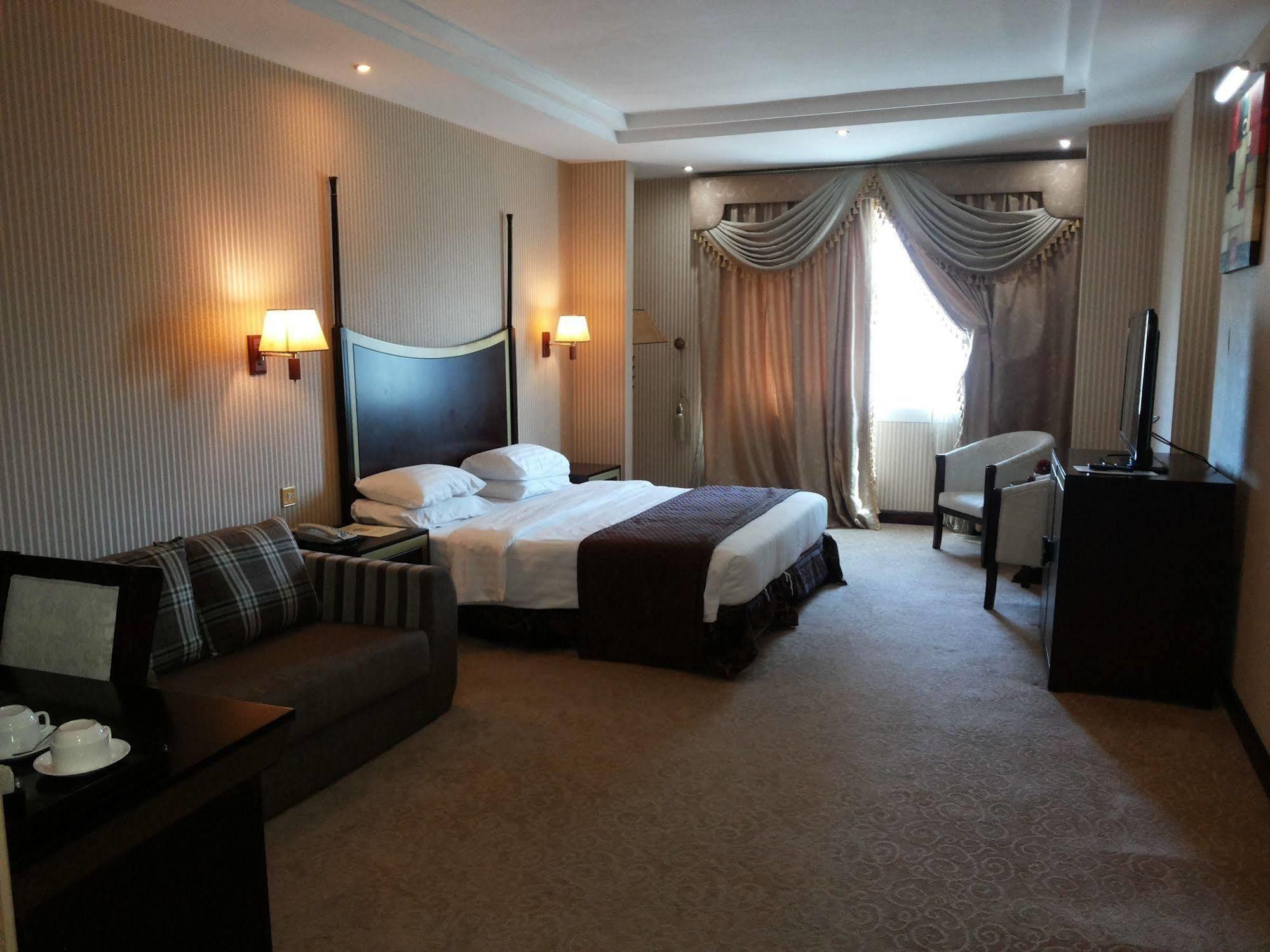 Tourist Hotel Doha Kültér fotó