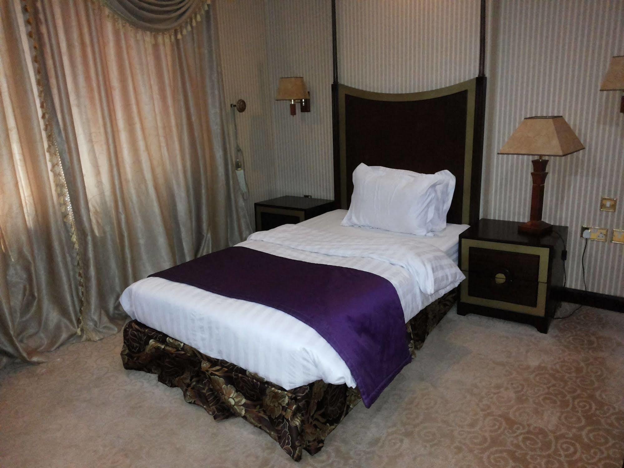 Tourist Hotel Doha Kültér fotó