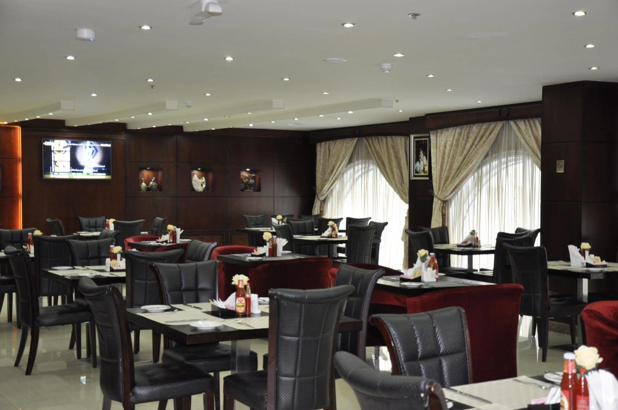 Tourist Hotel Doha Kültér fotó